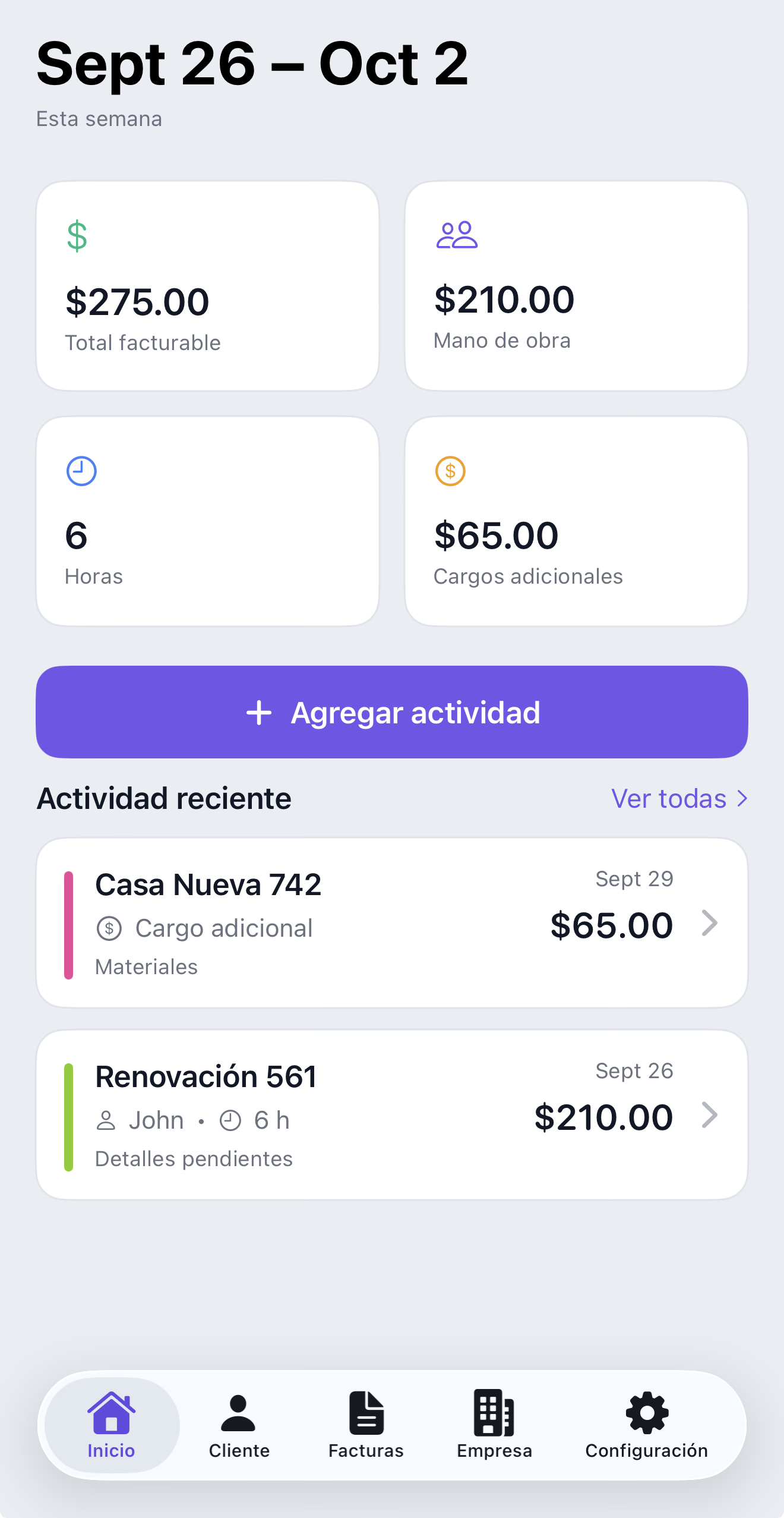 Panel de Crewer para iPhone que muestra el total facturable semanal, la mano de obra, las horas, los cargos fijos y la actividad reciente.